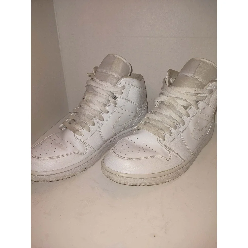 Nike Air Jordan 1 Mid Triple White Mens Size 11 Sneakers 554724-130 Leather 2020